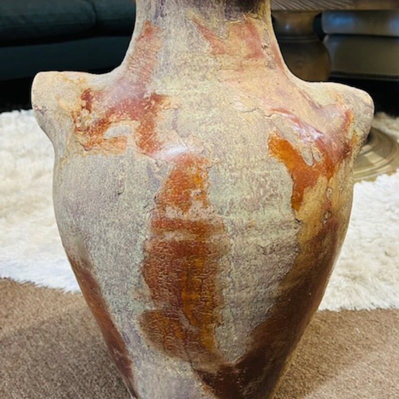 Terracotta Distressed Vase with Handles
Orange Tan Size: 13.5 x 21H