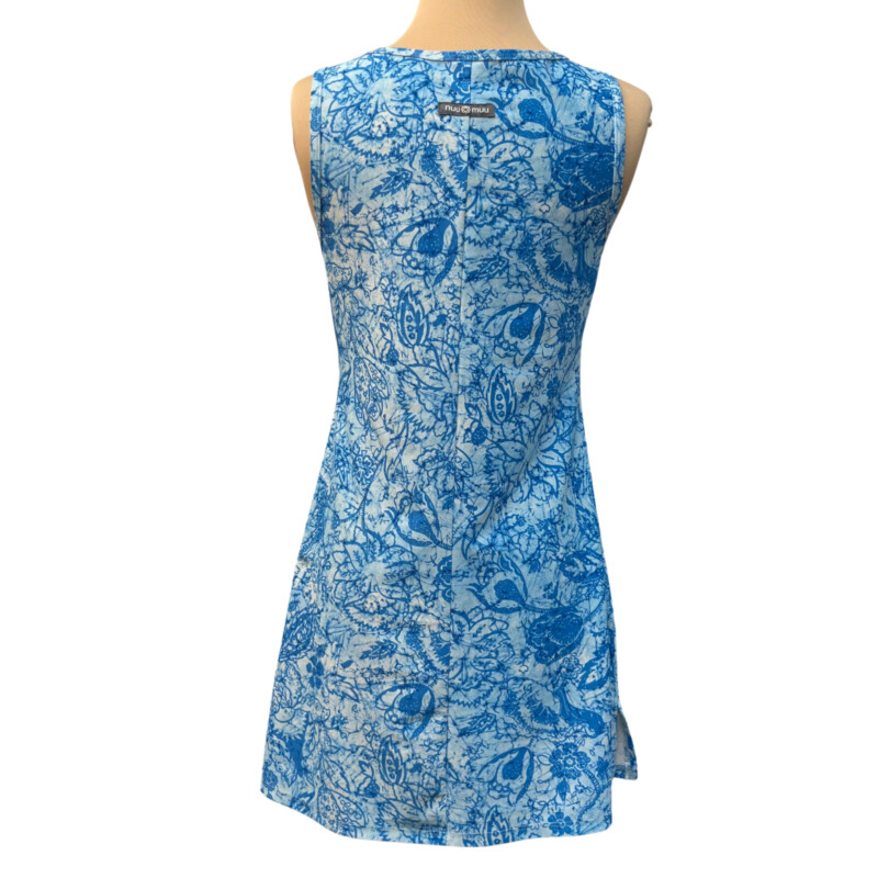 Nuu Muu Active Dress<br />
Keyhole Detail<br />
Skye/Cielo 2015 Pattern<br />
Aqua Blue and White<br />
Size: Medium