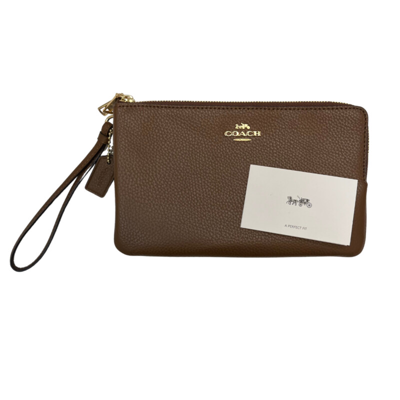 New Coach Double Zip Wallet/Wristlet<br />
Pristine Leather<br />
Color: Tawny