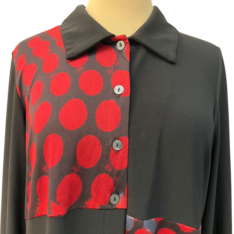 Michael Tyler Jacket<br />
Polka Dot and Solid Patchwork<br />
Four Buttons On Top<br />
Black and Red<br />
Size: Medium