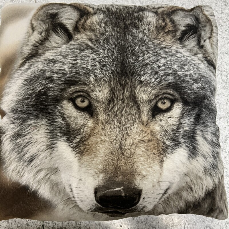 Wolfe Pillow