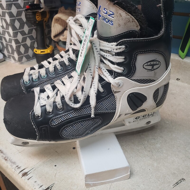 CCM Tacks 452 Hockey Skates, Size: 11.5