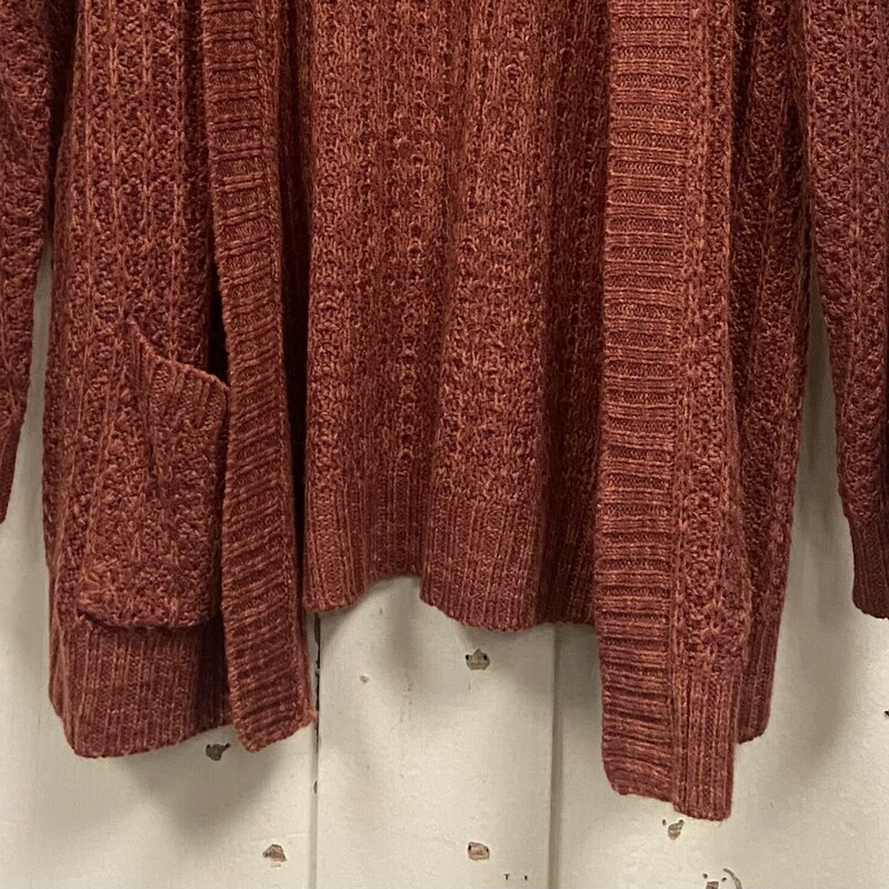 Cinnamon Cardigan<br />
Cinnamon<br />
Size: Medium