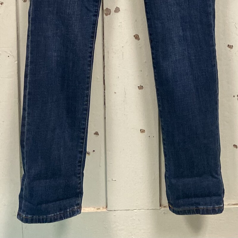 Denim Jeans<br />
Blue<br />
Size: 2