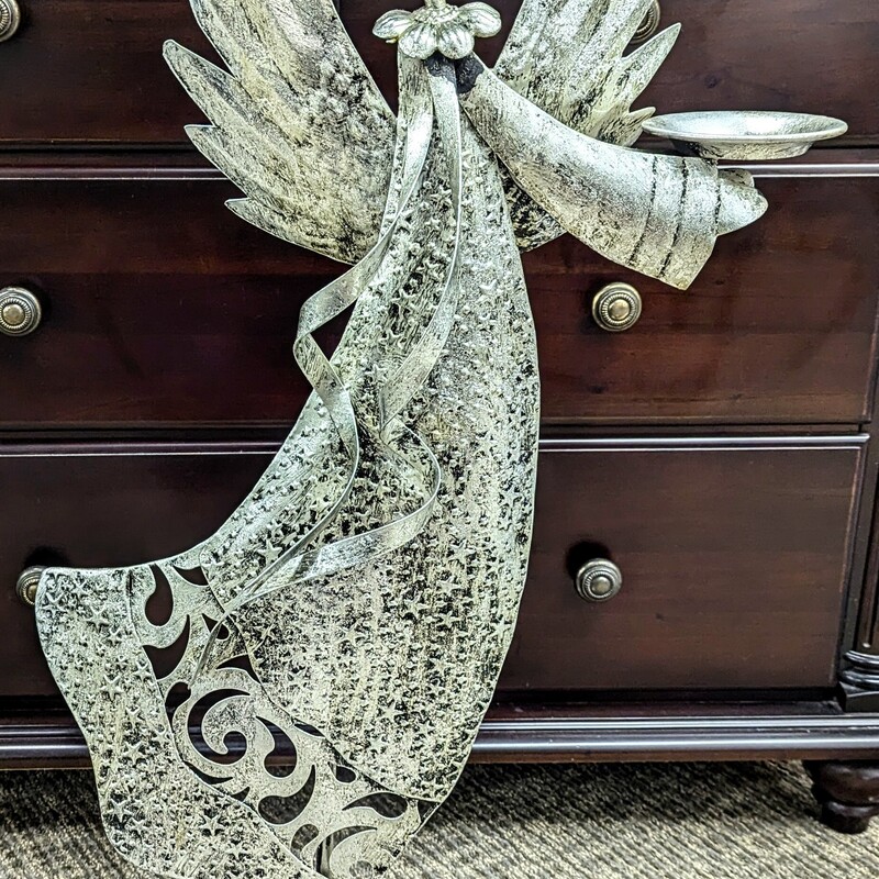 Metal Angel With Plate
Silver, Size: 18x33H