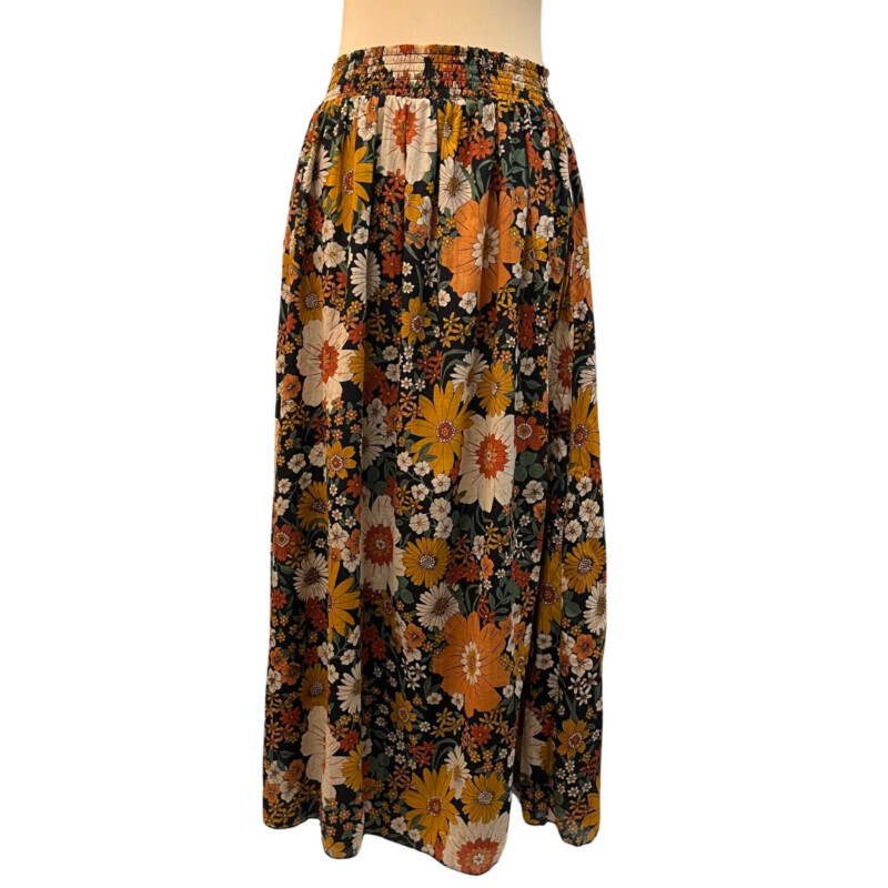 New Natural Life Skirt<br />
Cotton Blend<br />
Comfort Waist<br />
Black. Orange, Honey, Green and Cream<br />
Size: L/XL