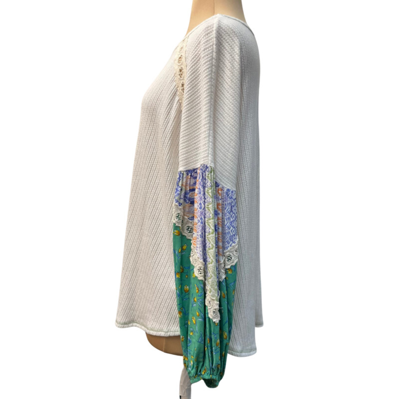 Hummingbird Boho Top<br />
Anthropologie Brand<br />
Waffle Texture<br />
Lace Detail<br />
Color:  White, Green, Yellow, Blue<br />
Size: Large