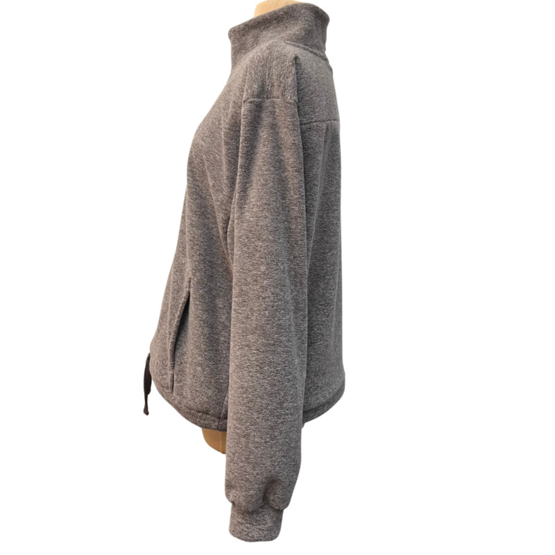 Beyond Yoga Pullover<br />
Super Soft Fleece<br />
With Pockets<br />
Drawstring Waist<br />
Color: Cocoa<br />
Size: Large