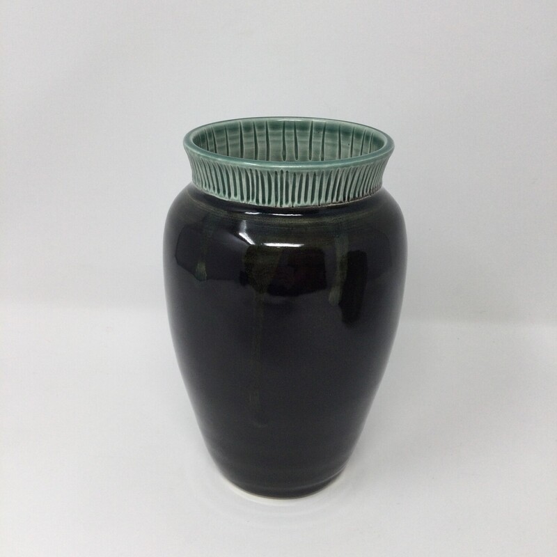 Handmade Pottery Vase,
Black/Green,
Size: 7 X 5 In