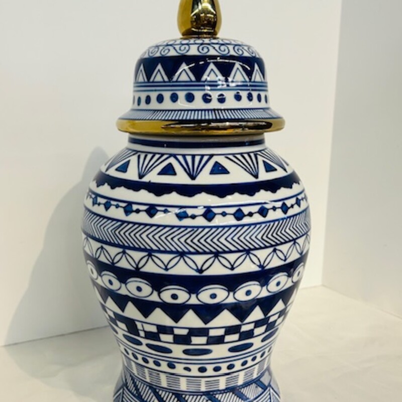 Gold Trim Patterned Ginger Jar
White Blue Gold
Size: 7 x 14.5H