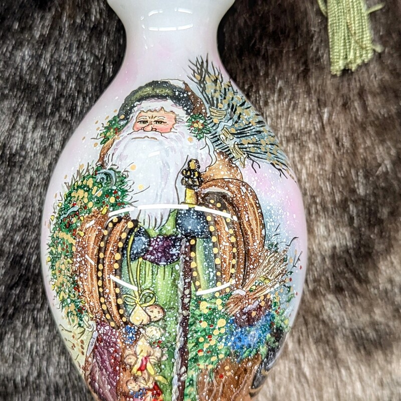 Ne'Qwa Art Santa Bulb Ornament
White Green Multicolored Size: 3.5 x 6H
Original box included