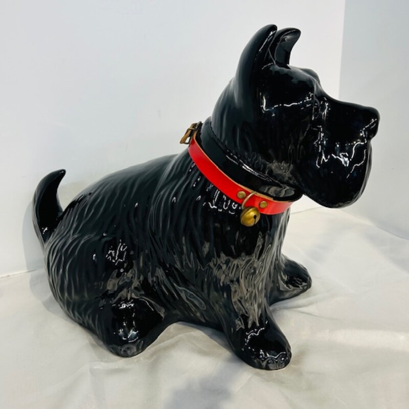 Ceramic Scottie Dog With Collar
Black Red Gold
Size: 13x11H