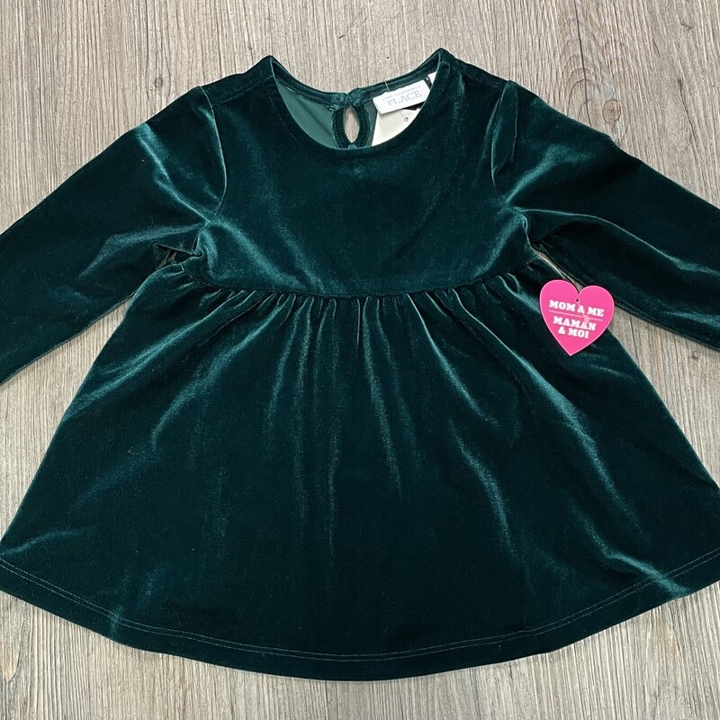 Childrens Place Velour Dr, Green, Size: 9-12M
NEW