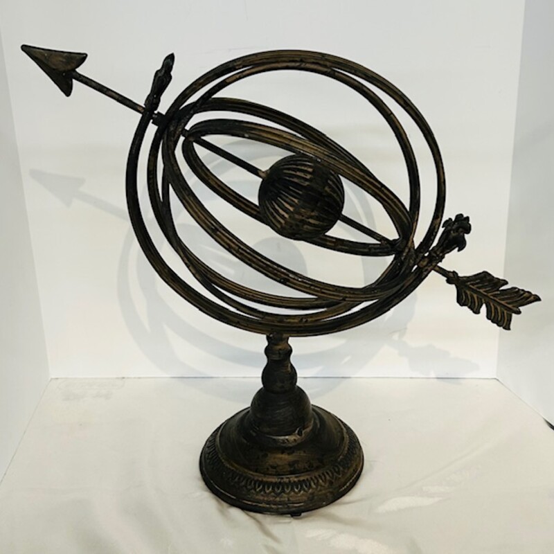 Metal Armillary With Arrow
Brown
Size: 18x16H