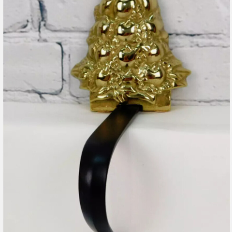 Set of 2 Brass Apple Cone Stocking Holders
Virginia Metal Crafters
Gold Black
Size: 4 x 5 x 6H