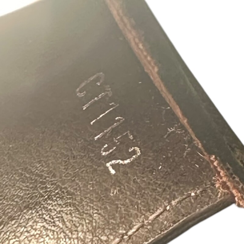 Louis Vuitton Bi Fold Monogram Wallet<br />
<br />
Initials marking RS inside.<br />
<br />
Code:CT1152<br />
<br />
Does not come with original dust bag or box