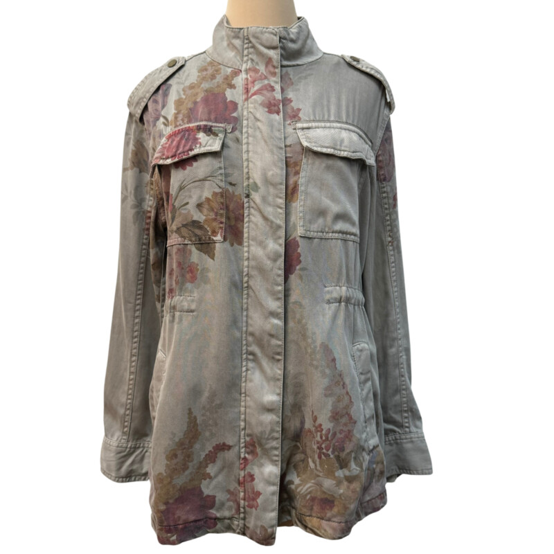 Sundance Rochelle Jacket
Soft, feminine surplus jacket with hidden snap flap pockets, and snap placket.
100%Tencel®
Color: Khaki and faded floral print
Size: Small