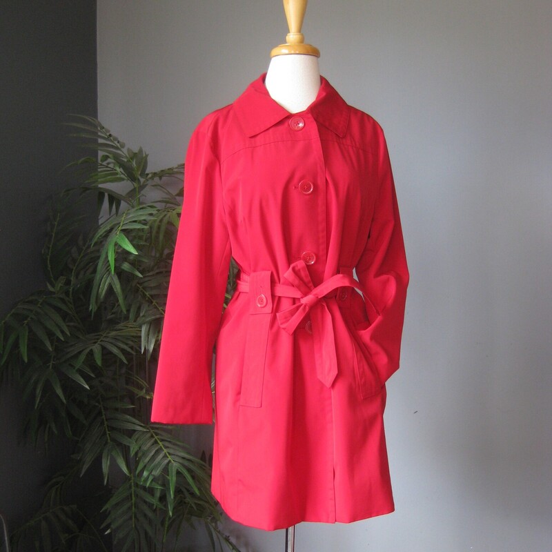 London Fog Trench, Red, Size: M
Cute red raincoat by London Fog
single breasted button closure
pockets
epaulettes
matching belt
size medium
flat measurements:
shoulder to shoulder: 16
armpit to armpit: 20.5
waist area (uncinched) 19.5
hip area: 22.5
length: 33.5
underarm sleeve seam: 16
Excellent condition, no flaws
Thanks for looking!
#76272