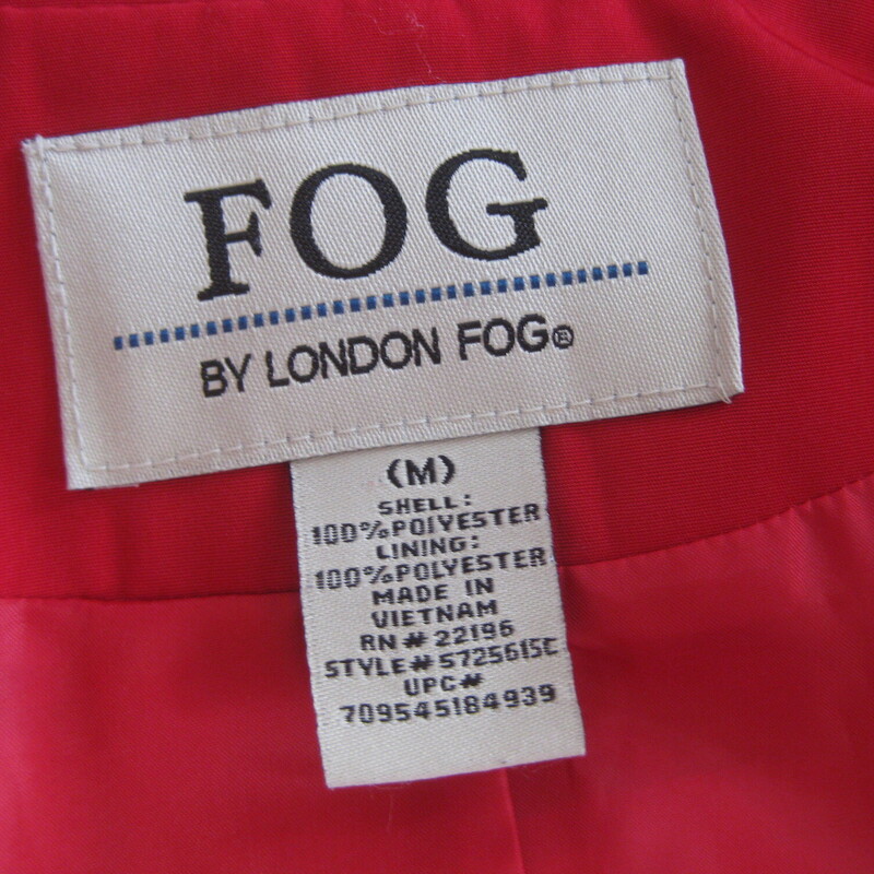 London Fog Trench, Red, Size: M<br />
Cute red raincoat by London Fog<br />
single breasted button closure<br />
pockets<br />
epaulettes<br />
matching belt<br />
size medium<br />
flat measurements:<br />
shoulder to shoulder: 16<br />
armpit to armpit: 20.5<br />
waist area (uncinched) 19.5<br />
hip area: 22.5<br />
length: 33.5<br />
underarm sleeve seam: 16<br />
Excellent condition, no flaws<br />
Thanks for looking!<br />
#76272