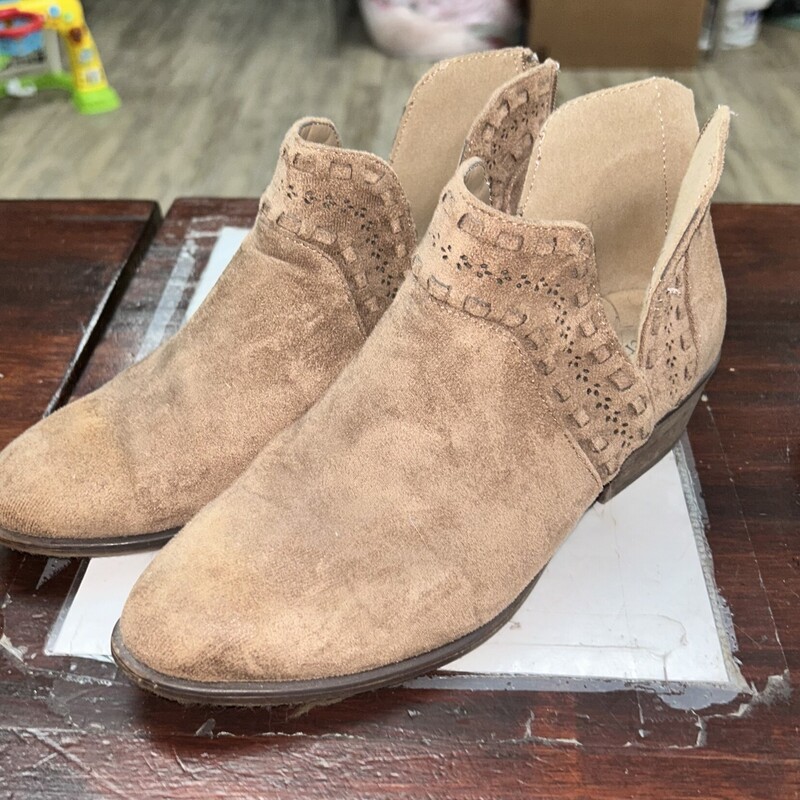 A7 Brown Zip Booties