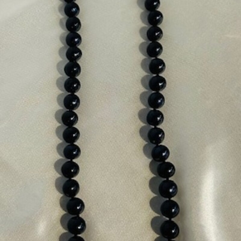 925 Black Cultured Pearls Necklace
Black Silver Size: 18L