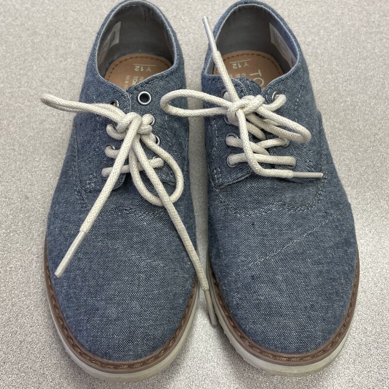 Toms Lace Up Shoes