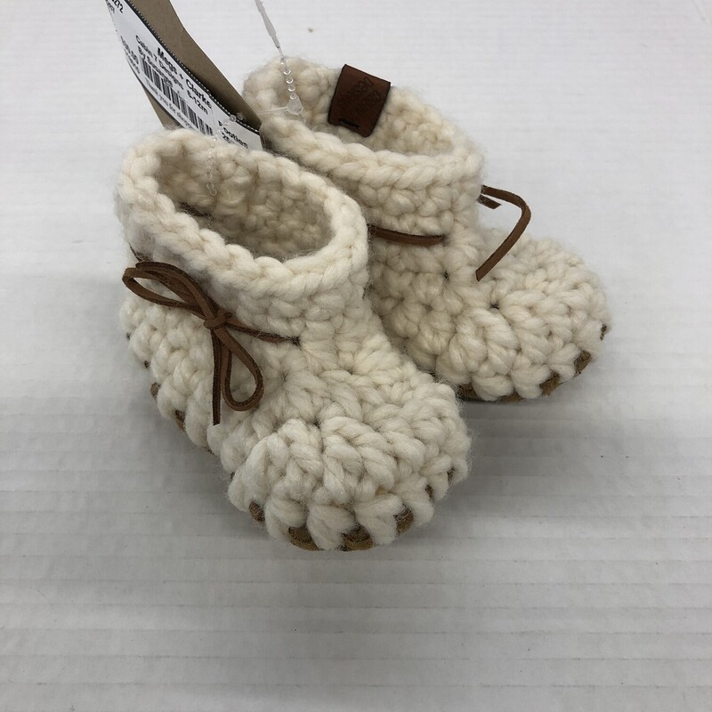 By Susanne, Size: Booties, Item: 6-12m