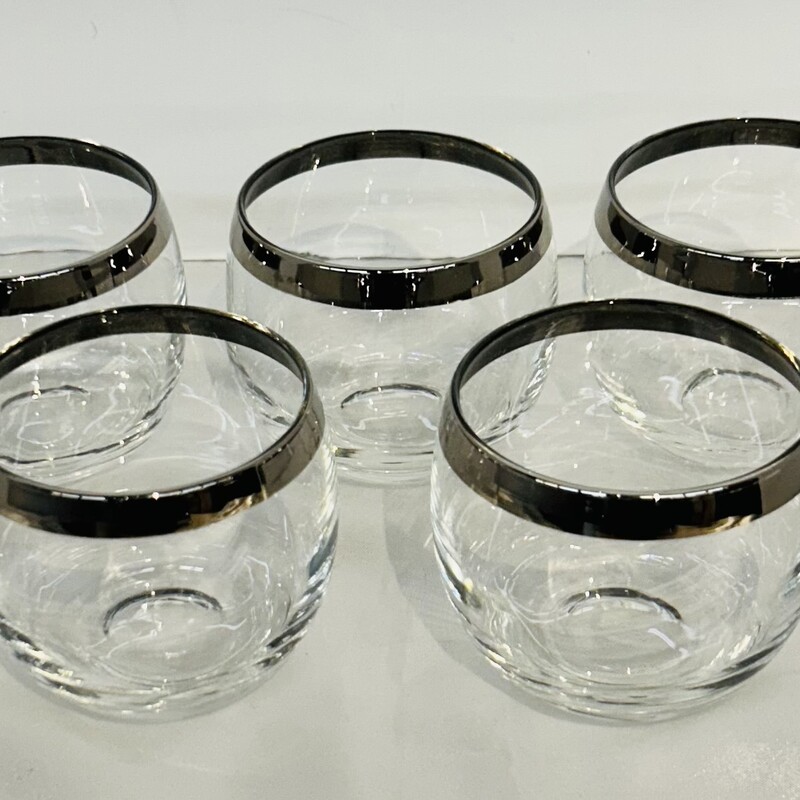 Silver Trim Roly Poly Glasses
Set of 5
Silver Clear
Size: 3 x 2.5H