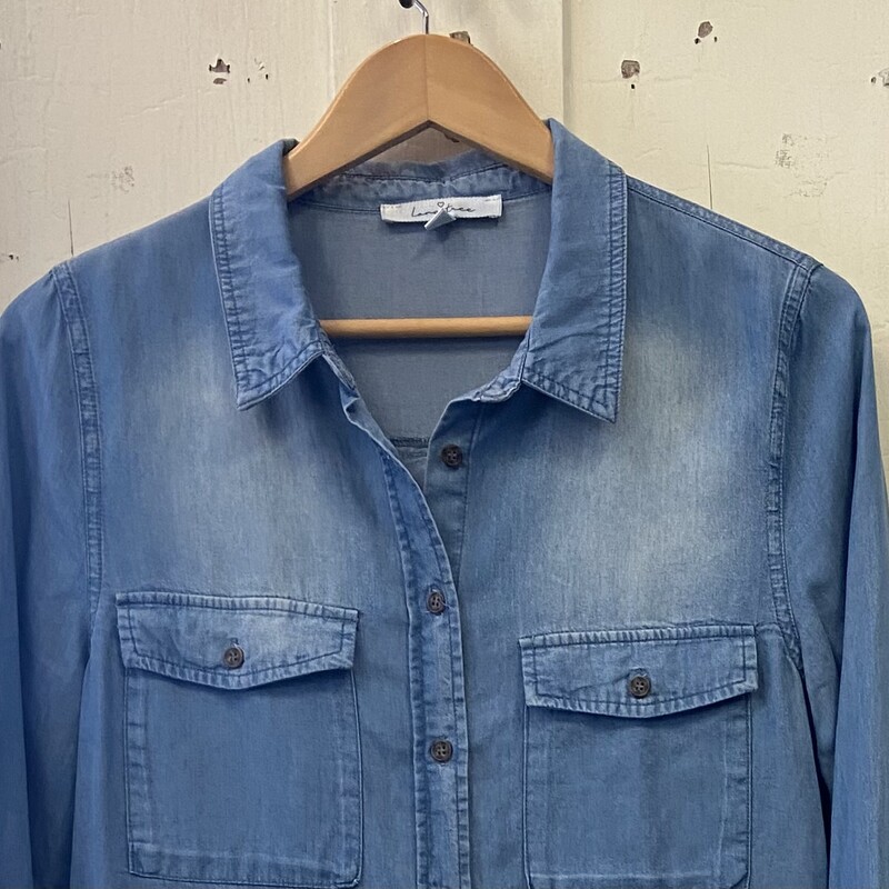 Denim Bttn Shirt<br />
Blue<br />
Size: Large