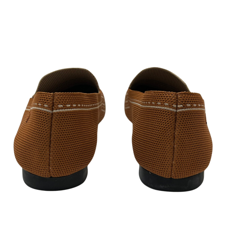 Vivaia Knit Loafers
Penny Loafer Design
So Cute and Comfy!
Color: Cognac and White
Size: 8.5