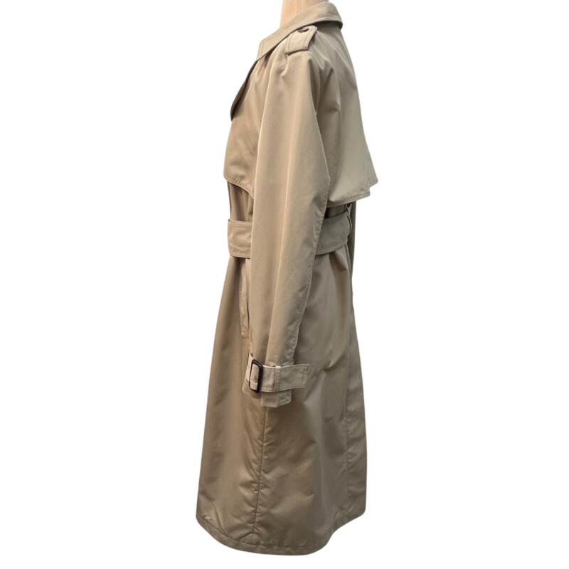 NEW Zara Trenchcoat<br />
Cotton Blend and Belted<br />
Color:  Beige<br />
Size: Large<br />
Retails for $139.00