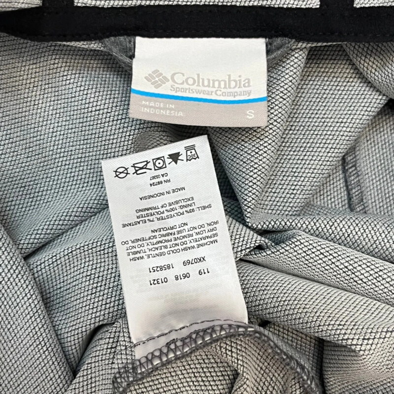 Columbia Miller Peak Softshell Jacket<br />
Hooded<br />
Color: Gray<br />
Size: Small