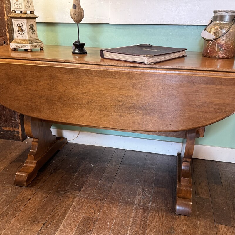 Rock Maple Dropleaf Table
Each Leaf adds and Additional 12 Inches
Top Come Off for Easy Transport
60 Inches Long, 22 Inches Deep, 31 Inches High