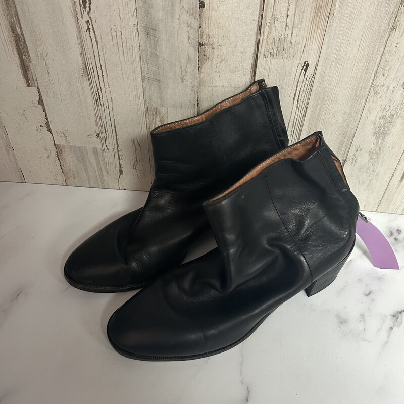 A8.5 Black Leather Bootie