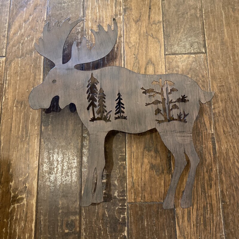 Metal Moose Wall Hanging

Size: 21Wx21H