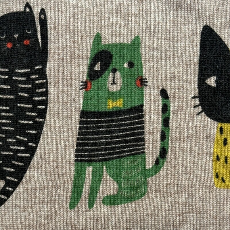 Shana Cat Print Sweater<br />
Wool Blend<br />
Tan with Multiple Cats and Colors<br />
Size: Oversized Medium<br />
So So Cute!