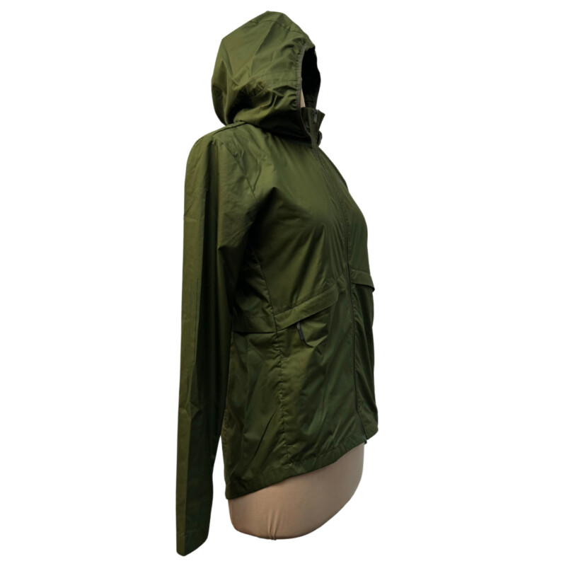 Nike Repel Jacket<br />
Hooded<br />
Back Air Vents<br />
Two Zippered Pockets<br />
Color: Olive<br />
Size: XS