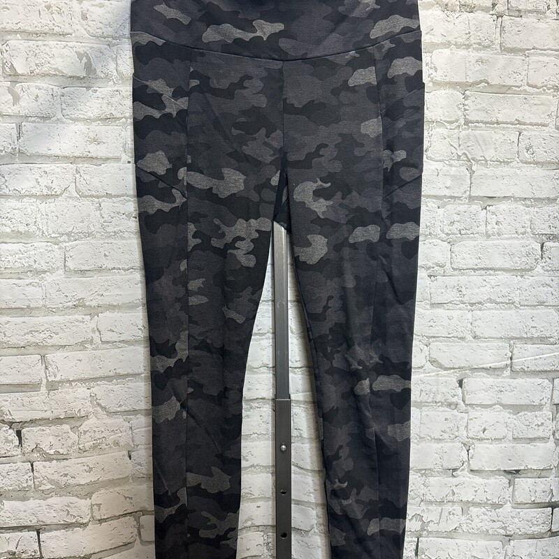 CAbi, Camo, Size: Medium