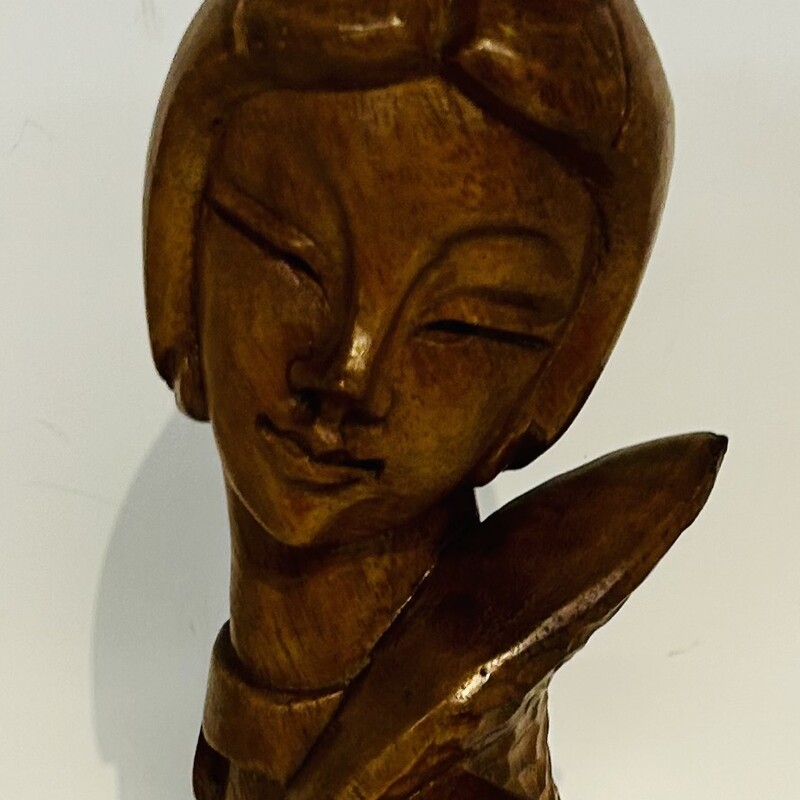 Carved Wood Lady Sculpture
Brown
Size: 3.5 x 2.5 x 9H