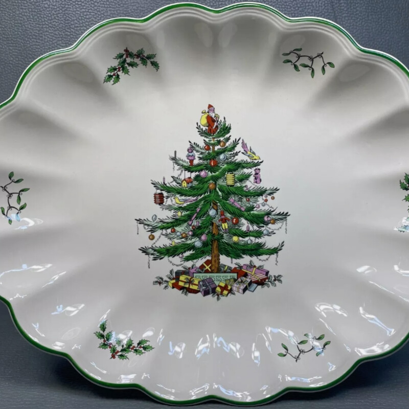 Spode Christmas Tree Scalloped Platter
Xmas White
Size: 15.5x12D