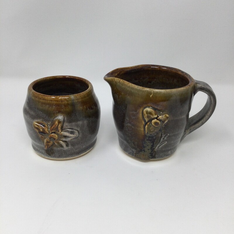 Pottery Sugar & Creamer Set,
Grey/Brown,
Size: 3.5 X 4 In