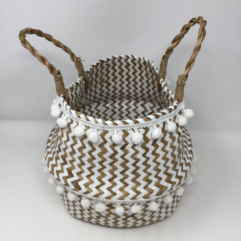 Straw Handled Basket,
White/Brown,
Size: 12 X 10 In