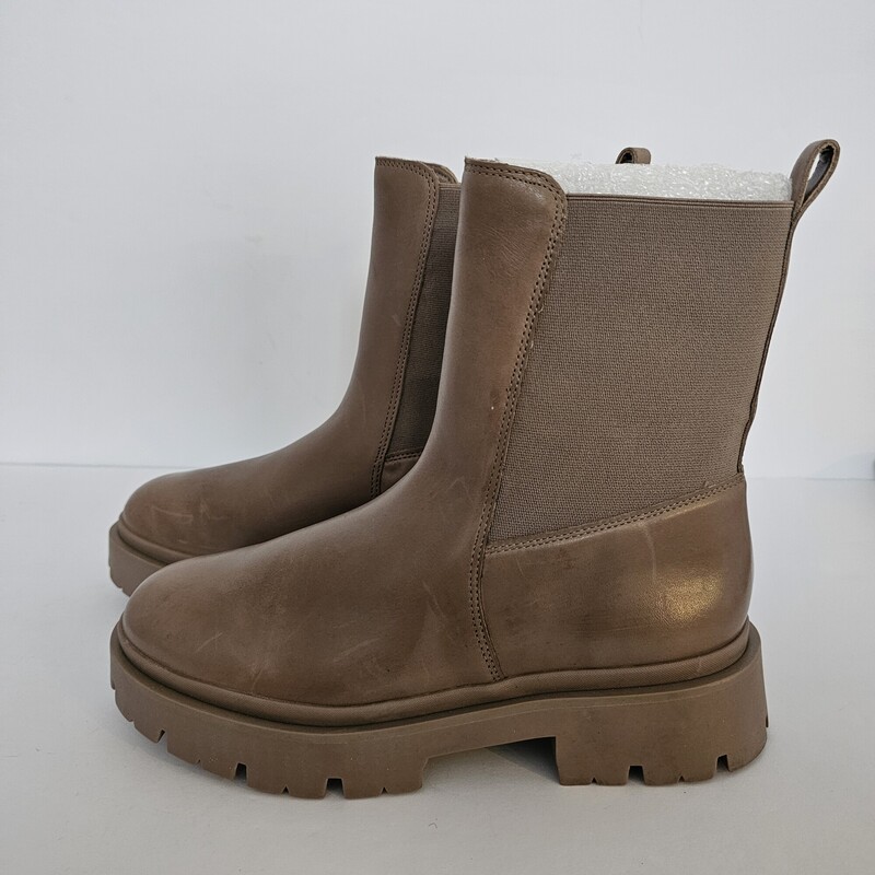 Schutz, Tan, Size: 8.5