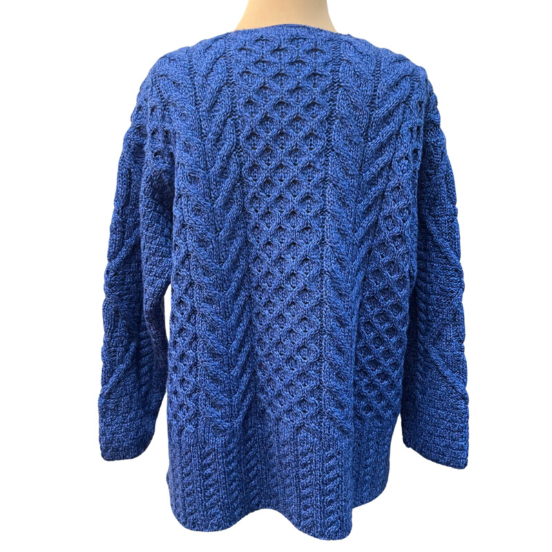 Kilronan Knitwear Sweater<br />
Pure New Wool<br />
Beautiful Blue<br />
Size: Large