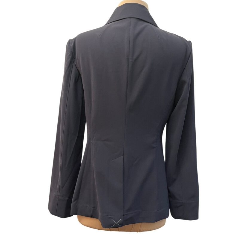 MM Lafleur Blazer Set
Blazer is Gorgeous with Zippered Pockets
Oants have a Drawstring Waist
Color: Gray
Size: Medium