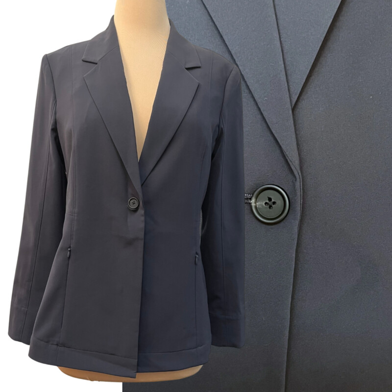 MM Lafleur Blazer Set<br />
Blazer is Gorgeous with Zippered Pockets<br />
Oants have a Drawstring Waist<br />
Color: Gray<br />
Size: Medium