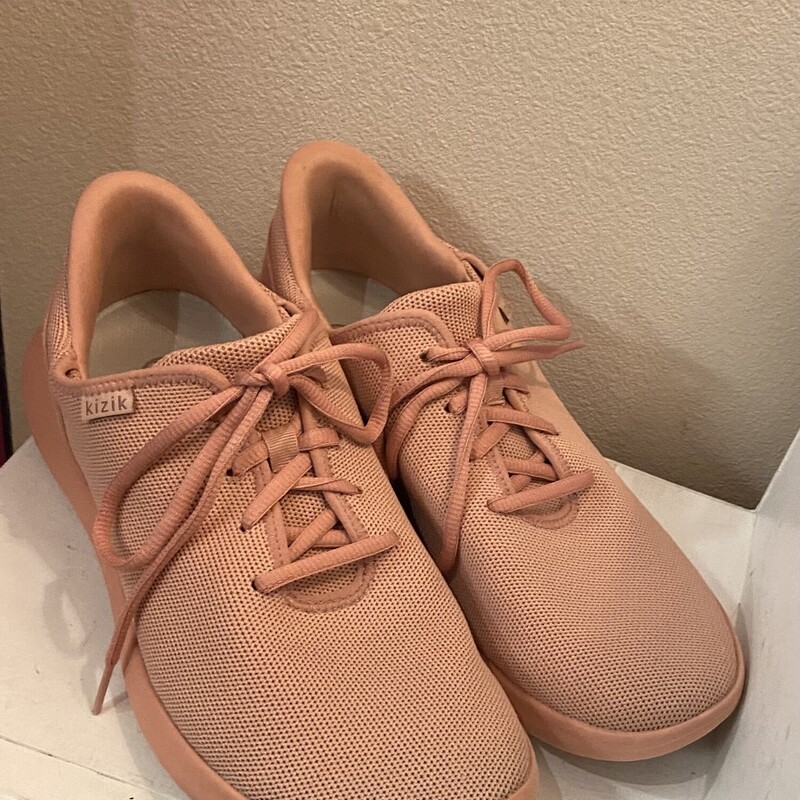 Pch Msh Sneakers<br />
Peach<br />
Size: 11