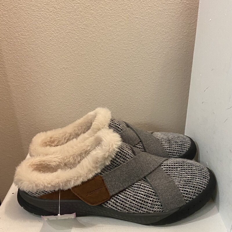 Gry Sherpa Slipper Shoe<br />
Grey<br />
Size: 9