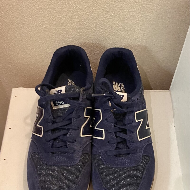 Blu Suede Sneaker<br />
Blue<br />
Size: 11