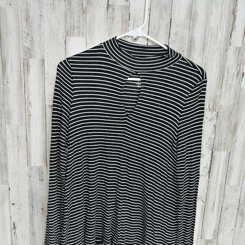 M Grey Stripe Keyhole Top